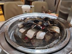 -围炉肉舍•炭烤活鳗•丹东海鲜烤肉(步行街店)