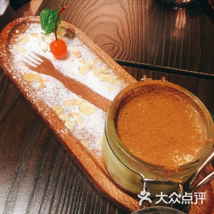 sideway 24hrs restaurant & bar(環市東路店)提拉米蘇布丁圖片 - 第