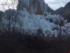 -大平台龙居瀑布旅游区