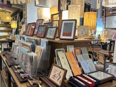 -邊城書店