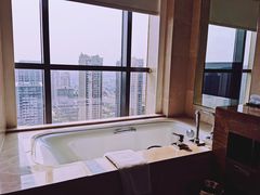 -青岛富力艾美酒店