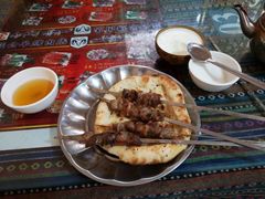 -烤肉小伙烤肉店