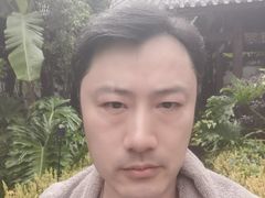 -腾冲洞山温泉村