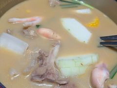 -肥仔文澳门猪骨煲(南京西路店)
