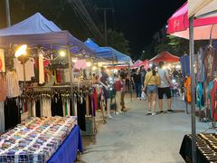 -周日夜市