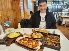 -老东镇啤酒屋海鲜加工·蒸汽海鲜·海鲜烧烤(台东店)