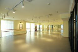 -TOPS BALLET芭蕾国际培训中心