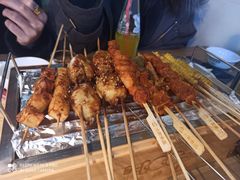 -烤满分·东北烧烤(首经贸店)