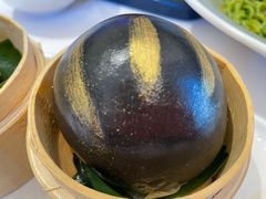 乌金蛋黄流沙包-千灯盛汇·头牌粤菜(致越优城店)