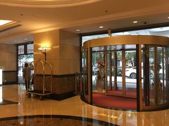 -深圳富苑皇冠假日套房酒店