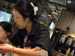 -湊湊火锅·茶憩(南京东路悦荟店)