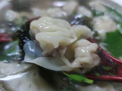 -小许三鲜砂锅馄饨店(家多乐烟酒店)