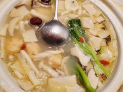 珍菌虾滑-高第街56号港式餐厅·精选(世茂广场宽厚里大明湖店)