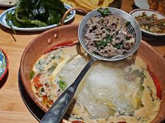 -洱火云南酸菜牛肉火锅(石景山当代商城店)