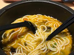-蒙自源米线大王(东站店)