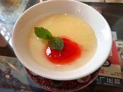 桃胶酸奶-局气烤鸭·北京菜(前门店)