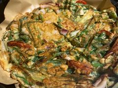 海鲜葱饼-富乐满韩国正宗炸鸡韩国料理(虹泉路店)