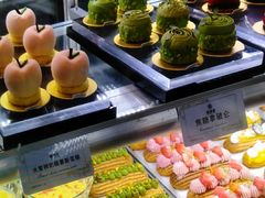 -雍容荟帝王蟹活龙虾展台自助(IFS黑金店)