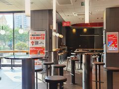 -肯德基(盘龙奥莱店)
