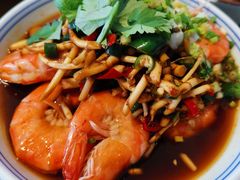 包整迷踪虾-包整·丝娃娃(一览甲秀楼风景店)