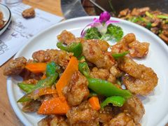 -山河屯铁锅炖·非遗东北菜(南山店)