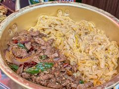 -许哥东北烧烤·铁丳烤串·宫后夹肉(繁花中心店)