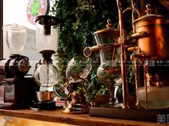 -动动咖啡清真西餐厅