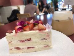 草莓乌龙千层蛋糕-Toris(LuOne凯德晶萃广场店)