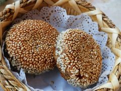 芝麻烧饼-东来顺饭庄(西直门店)
