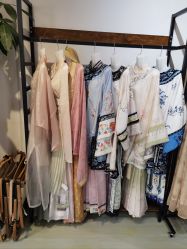 -两间半汉服工作室(平江路店)