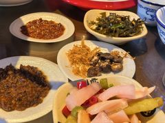 -富正毅三下锅·湘西韵味(天门山索道店)