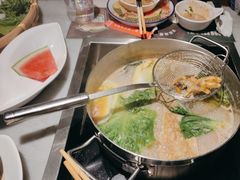 -尚尚仙·酸汤猪手·猪肚鸡火锅(华联万柳购物中心店)
