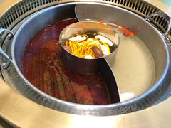 鲜菌汤鲜牛汤香辣-鲜货俚鲜火锅(青果路店)