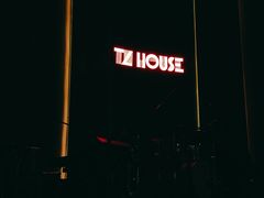 -TZ House音乐现场(来福士中心店)