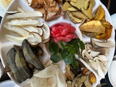 -野菌皇海景野生菌火锅(滨海大道店)