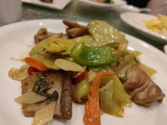 干炒牛河-頂好酒家·经典粤菜(海信广场店)