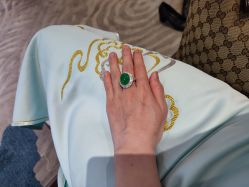 -北京七彩云南翡翠珠宝旗舰店(月坛店)