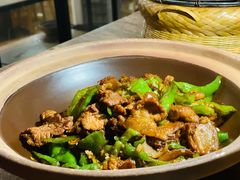 碾辣椒炒肉-吃饭皇帝大土家民族菜(正大广场店)