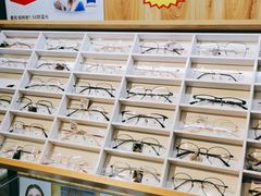 面包甜点陈列柜-么肆烤肉·中式自助·烤肉大排档(街道口季佳PAI店)