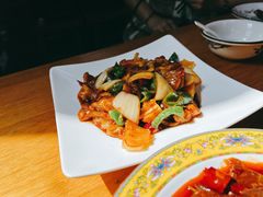 劲霸尖叫鸡-西域一部馕坑烤羊·烧烤·炒菜
