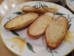 特制蒜香面包-萨莉亚意式餐厅(苏州食百家店)