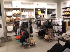 -H&M(鹏欣水游城店)