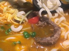 手切酸菜牛腱子面-陳八两面家(滨江天街店)