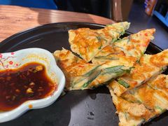 海鲜饼-明洞阿姨·韩式酱蟹烤肉·创意料理(三元桥店)