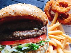 -The Habit Burger Grill 哈比特汉堡(爱琴海店)