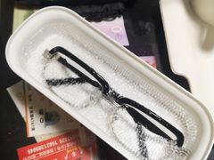 -MiRi眼镜连锁·蔡司·尼康控优点合作店(莘庄店)