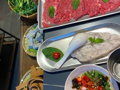 -由衷贵州酸汤牛肉火锅(新桥店)