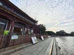 -新华书店(顺峰山公园店)