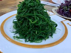 凉拌沙葱-壹阁胡羊焖饼(特色小吃街店)
