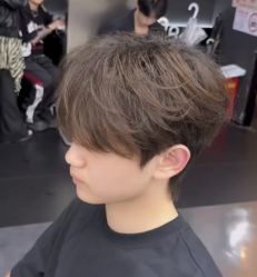 -尤司男士国潮理发馆
